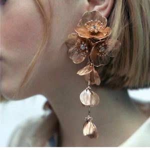 Beautiful Zara Gold Earrings (Kate Middleton apparently wore them)